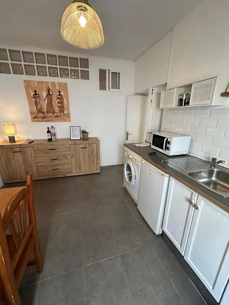 Apartment In Old Town With Roof Terrace And Fibre, Tarifa