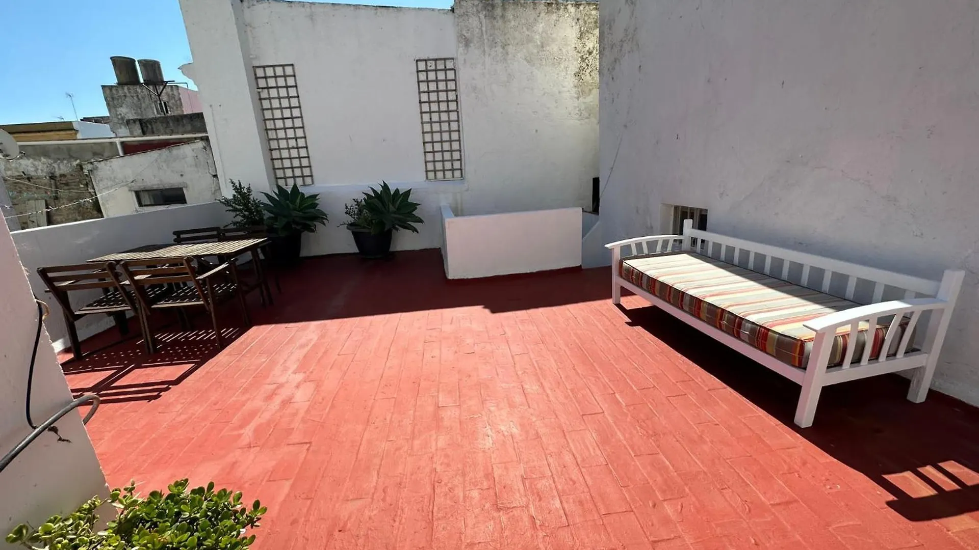 Apartment In Old Town With Roof Terrace And Fibre, Tarifa
