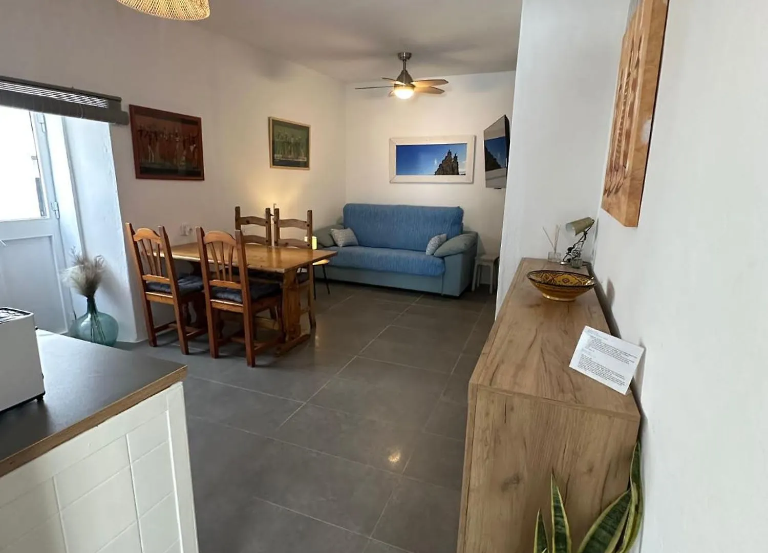 Apartment In Old Town With Roof Terrace And Fibre, Tarifa