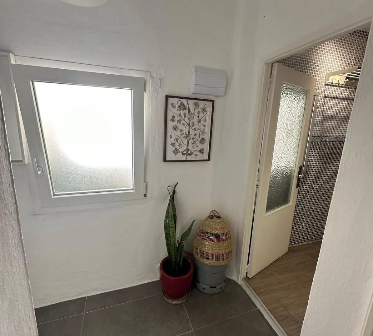 Apartment In Old Town With Roof Terrace And Fibre, Tarifa Spain