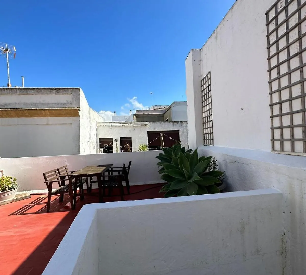 Apartment In Old Town With Roof Terrace And Fibre, Tarifa