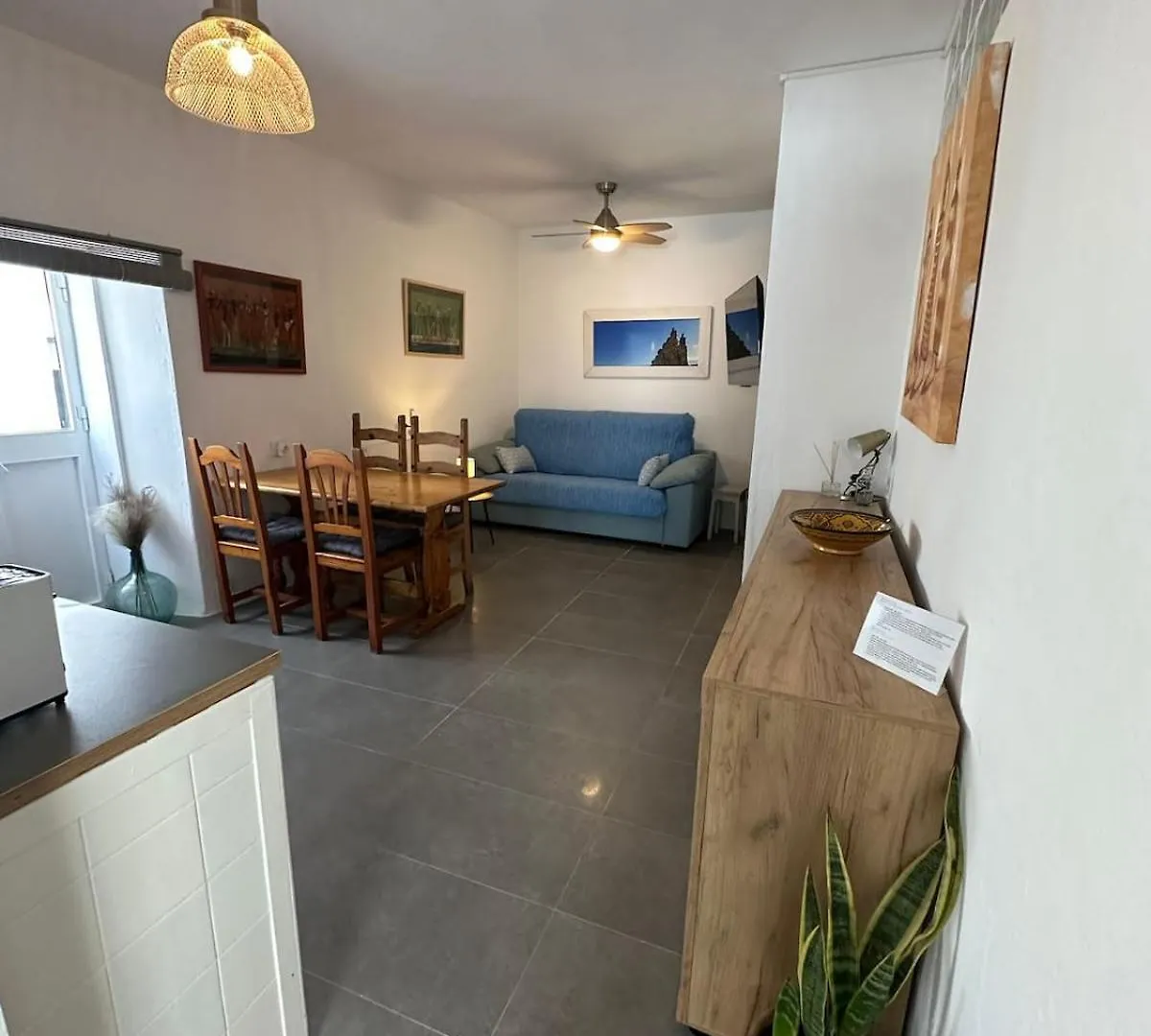Apartment In Old Town With Roof Terrace And Fibre, Tarifa 0*,