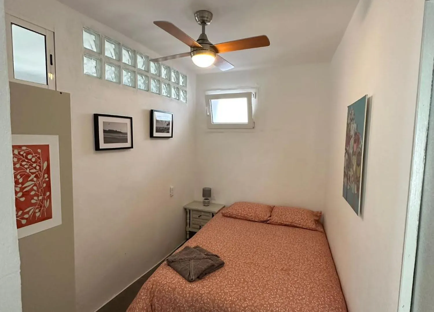 Apartment In Old Town With Roof Terrace And Fibre, Tarifa 0*,